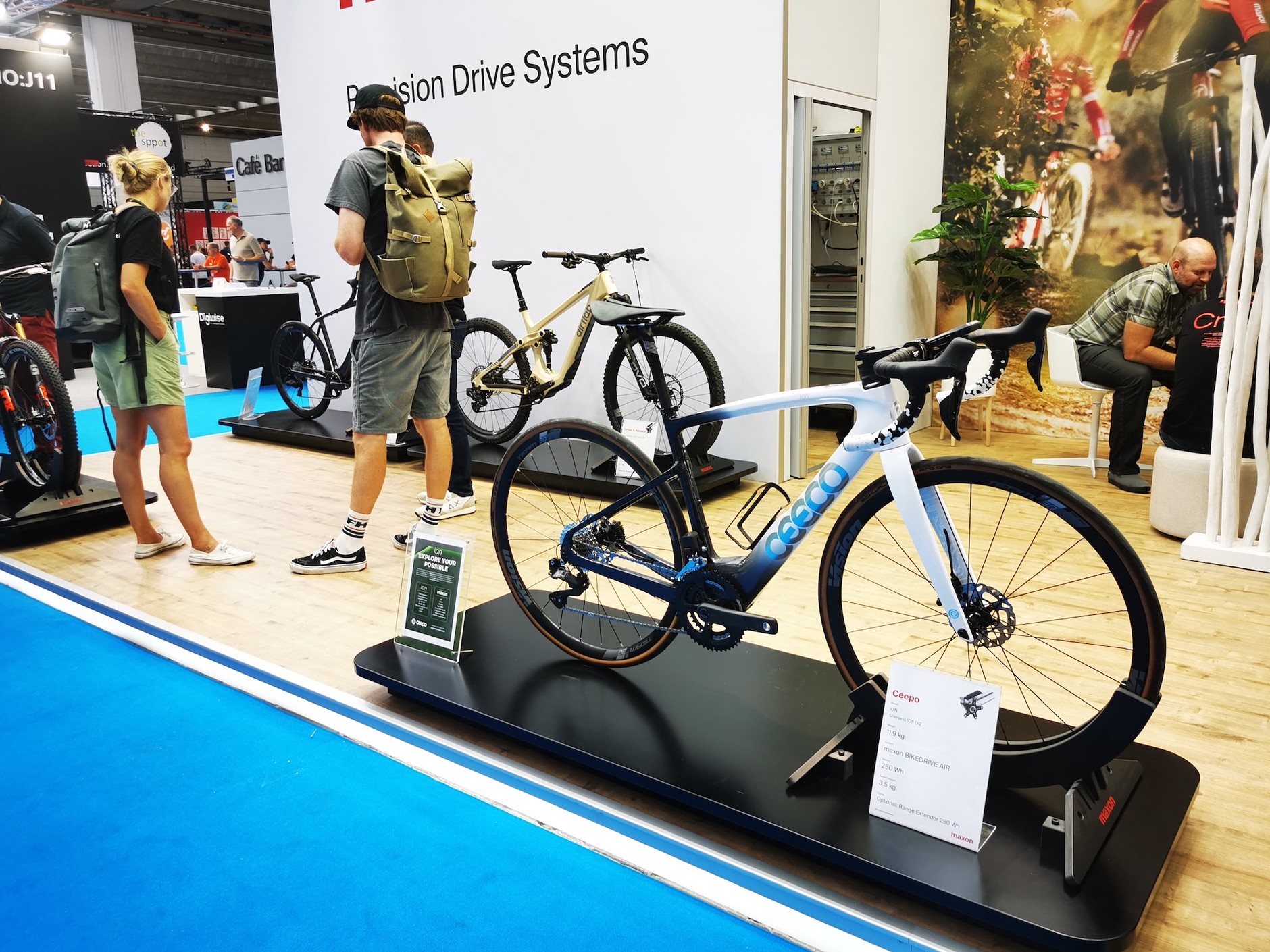 Targi Eurobike 2023 we Frankfurcie. Ceepo – rower szosowy o masie poniżej 12 kg. Oczywiście ze wspomaganiem