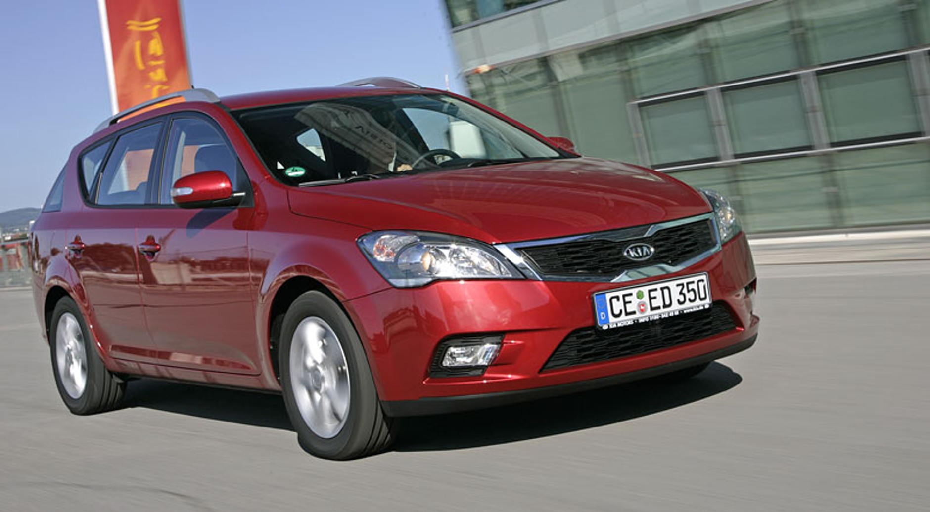 Kia cee´d 2010: pierwsze wrażenia z jazdy