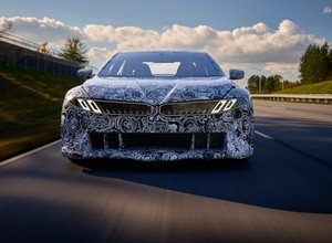 BMW testuje tajemniczy prototyp. Ma on czarną skrzynkę, która trafi do nowych modeli