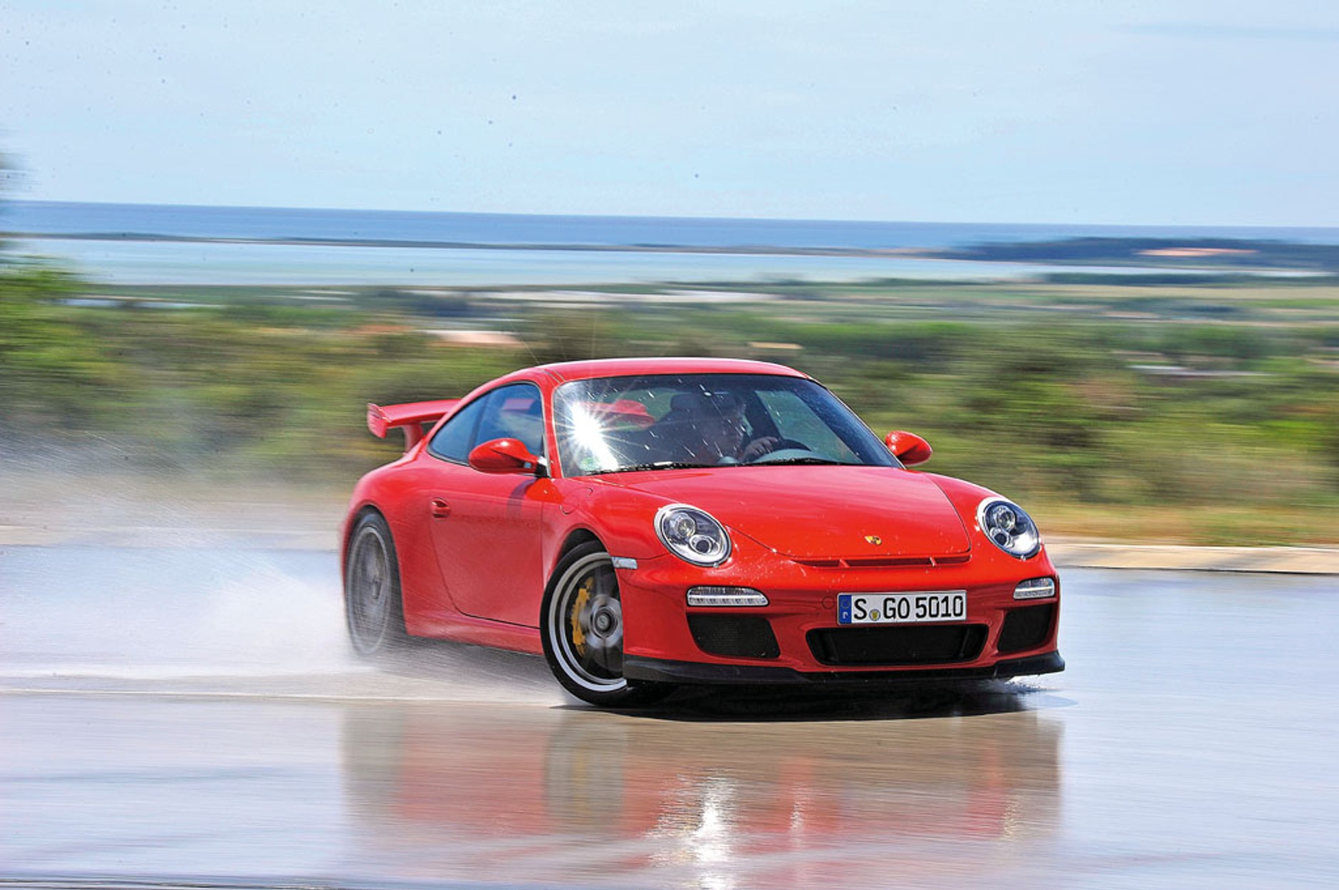 Lato na torze: niech żyje wolność!