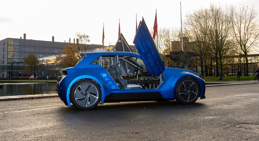 Zbudowany przez studentów z Holandii samochód koncepcyjny ARIA