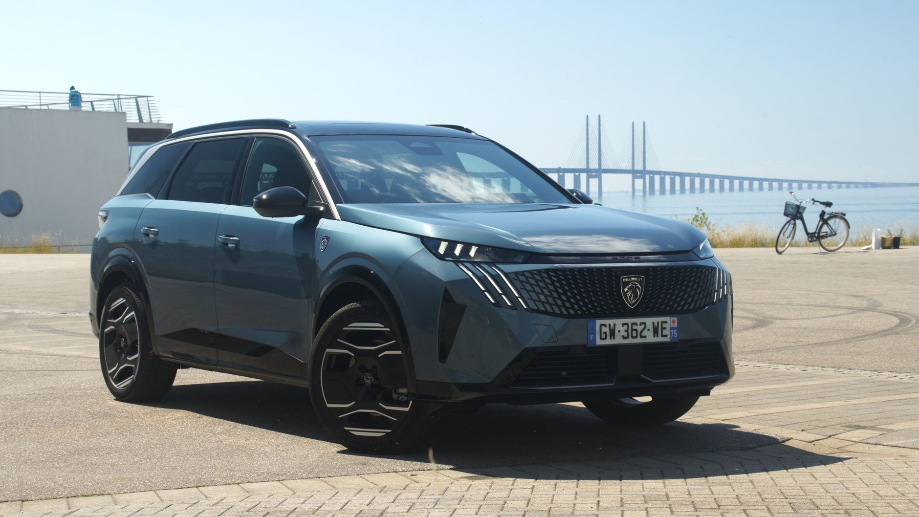 Peugeot E-5008 w pierwszym teście