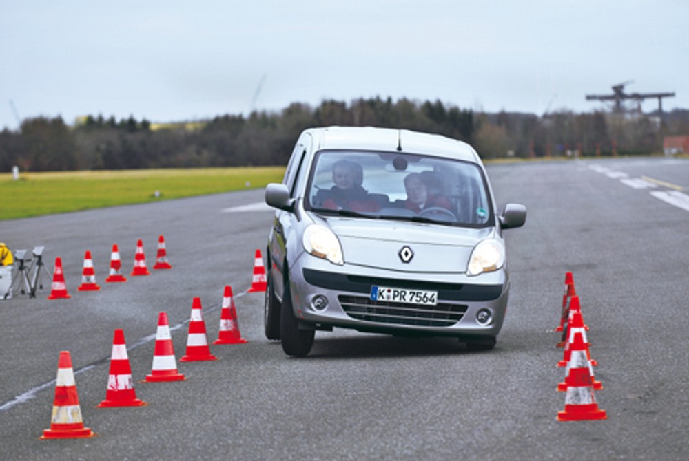 Renault Kangoo, Skoda Roomster, Opel Combo, VW Caddy - Mistrzowie praktyczności