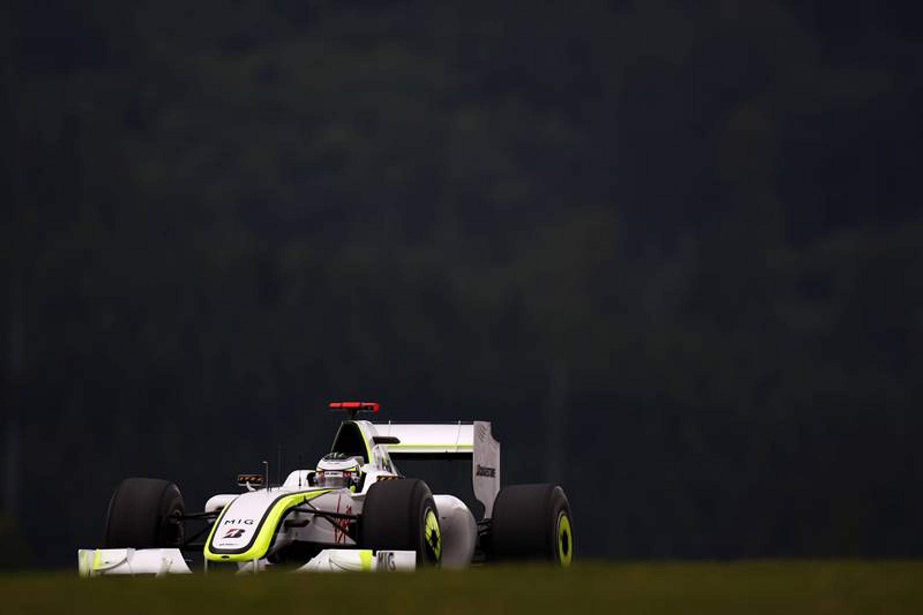 Grand Prix Niemiec 2009: rozpędzony Red Bull Racing dogania Brawn GP (fotogaleria)
