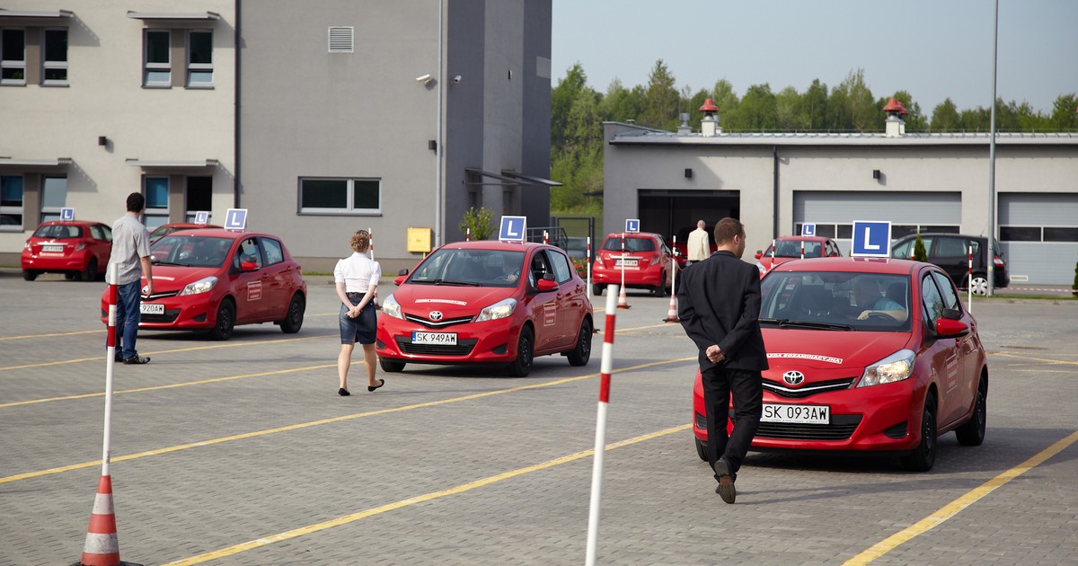 Coraz trudniej o ubogo wyposażone auto do egzaminowania kierowców