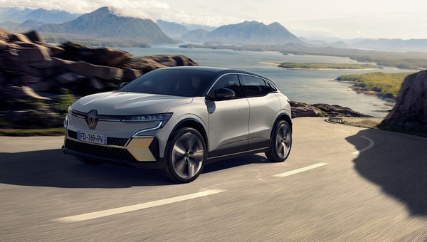 Renault Megane E-Tech ma polskie ceny. Szykuj dużo pieniędzy