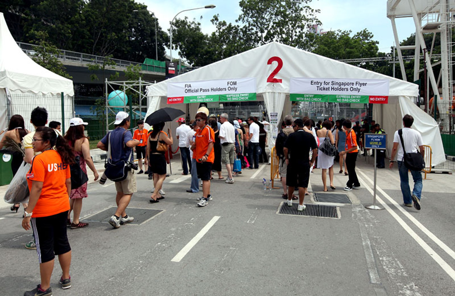 Grand Prix Singapuru 2009: sukces Hamiltona - fotogaleria Jiři Křenek