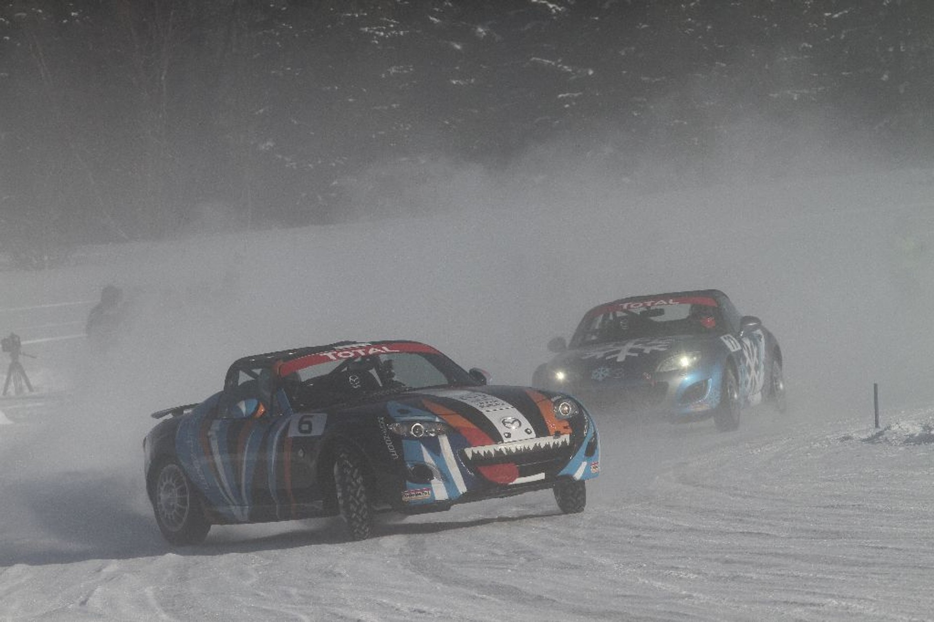 Emocjonujący finisz wyścigu Mazda MX-5 Ice Race