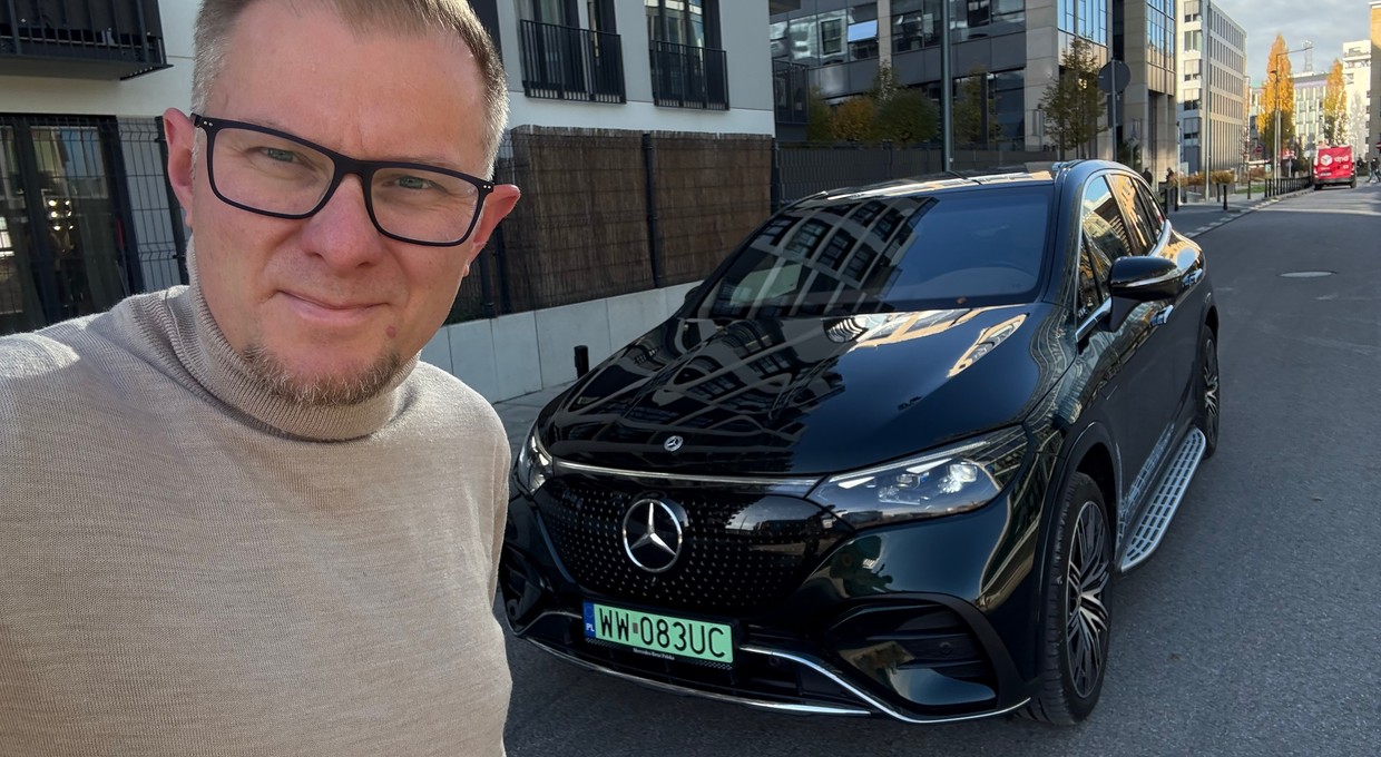 Wsiadłem na tydzień do Mercedesa EQE SUV i już chyba wiem, co z nim jest nie tak. To auto zaskakuje dwa razy