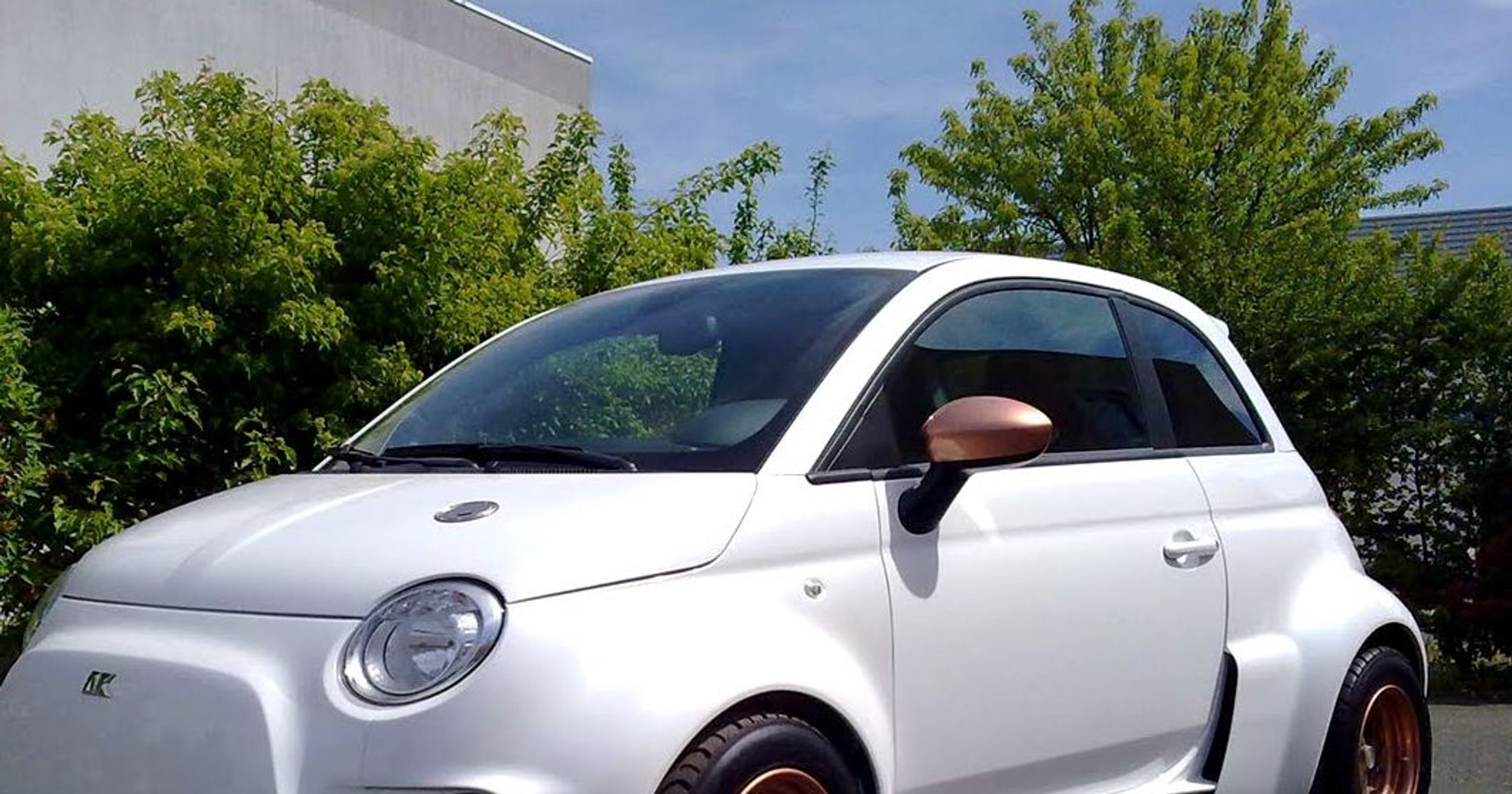 Elektryczny Atomik Abarth 500 – potwór z Paryża