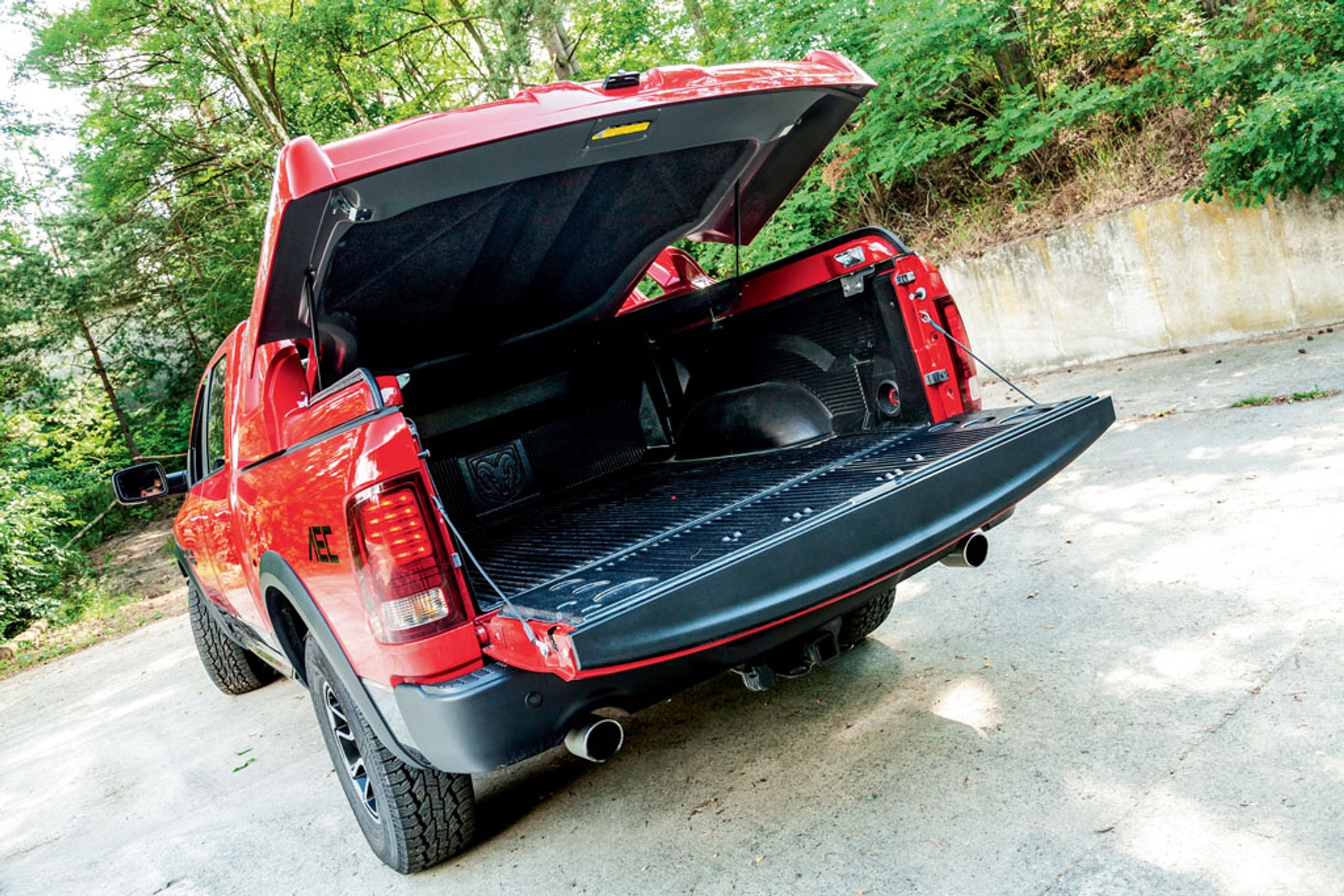 RAM 1500 Rebel 5.7 V8 - pikap z amerykańskiego snu