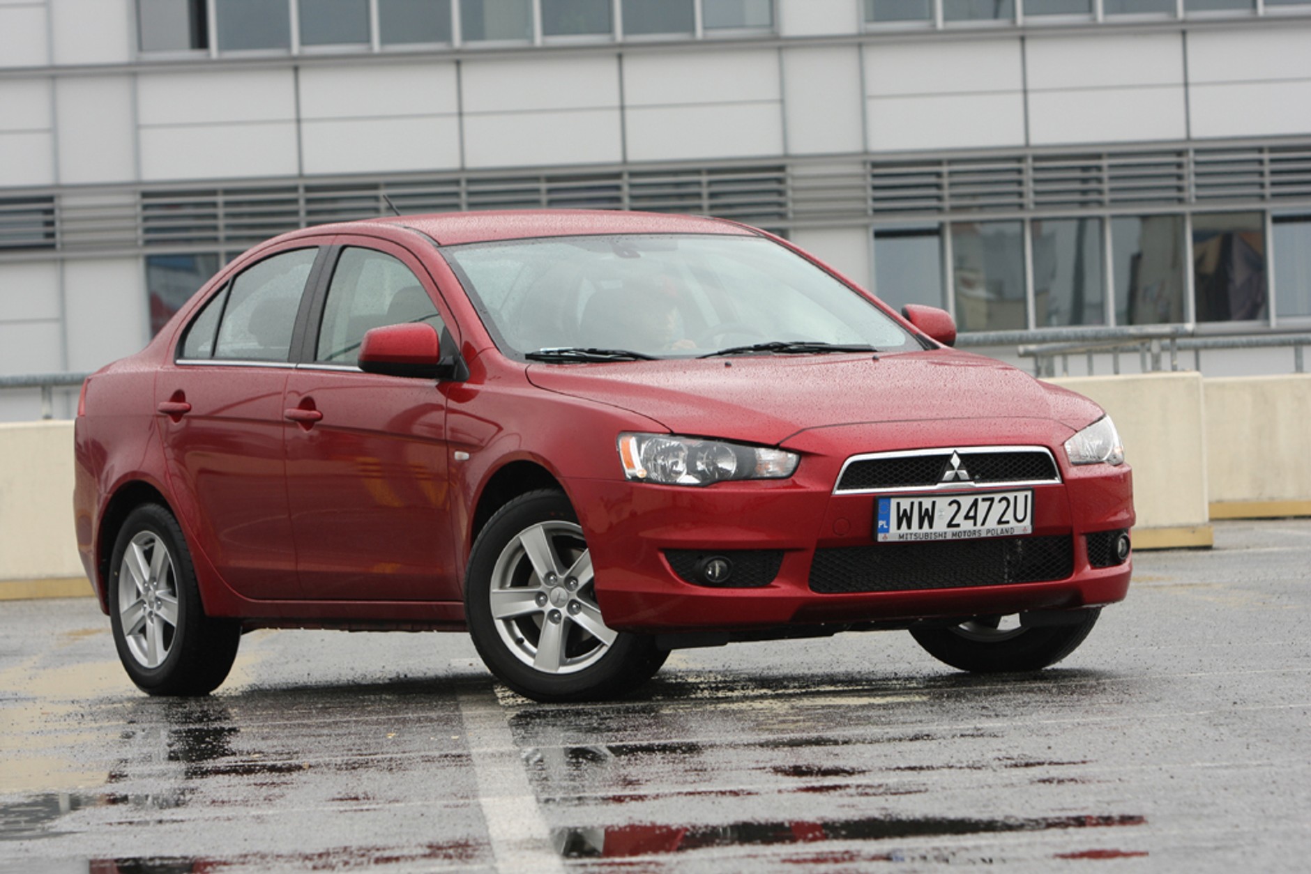 Mitsubishi Lancer 1.5 - Przerost formy nad treścią?