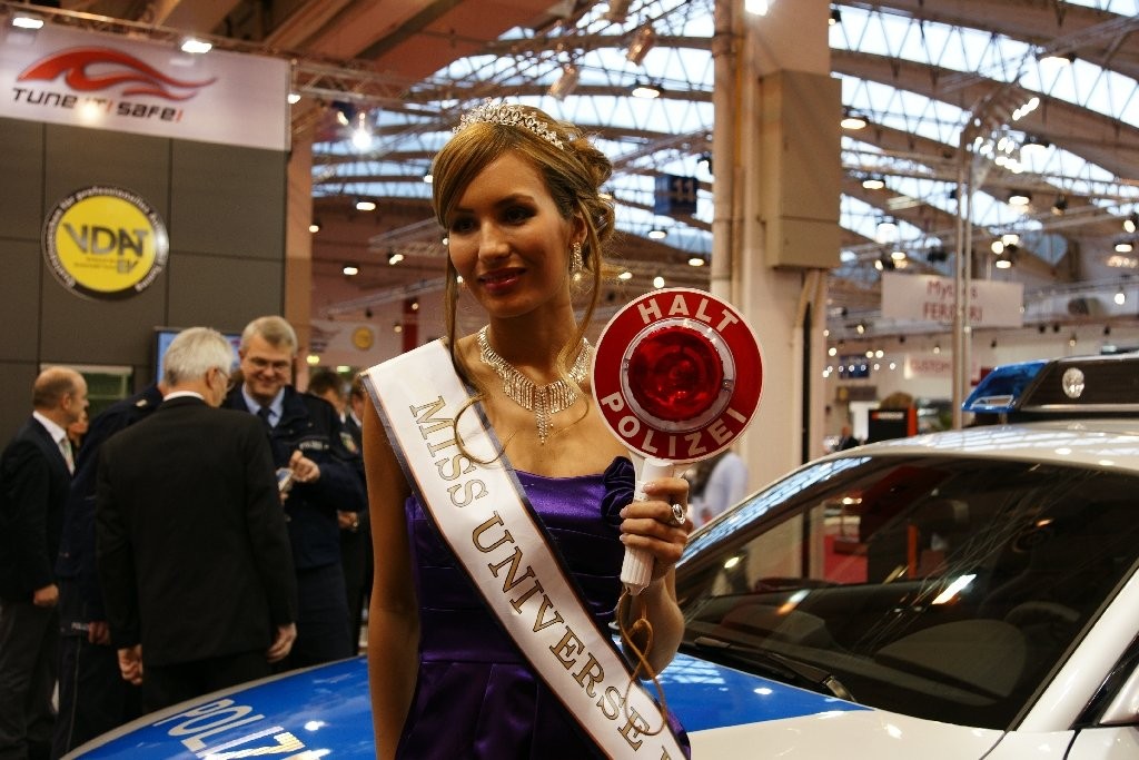 Essen Motor Show 2009: gorące dziewczyny i szybkie maszyny