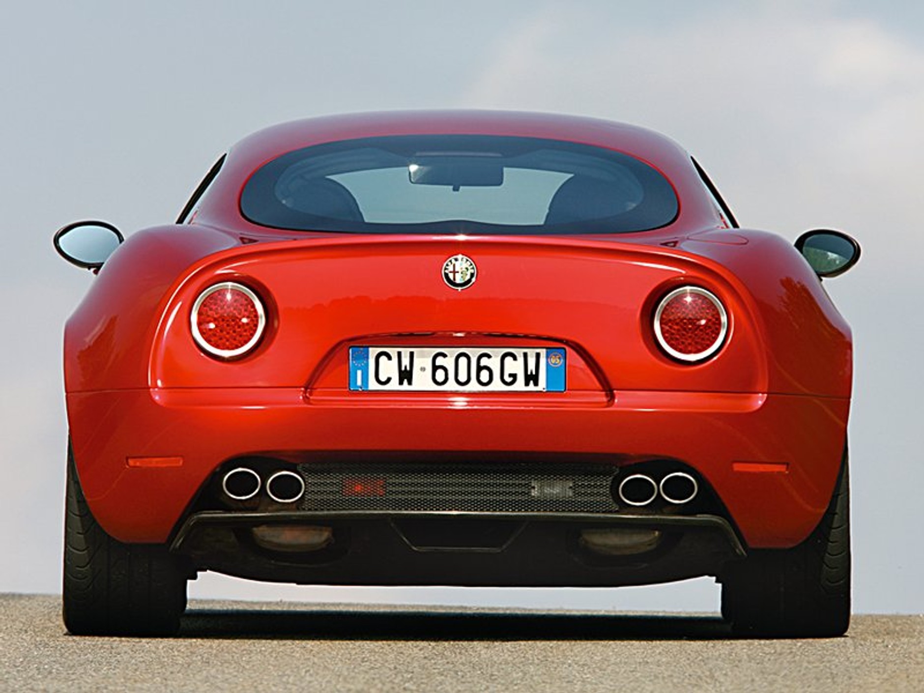 Paryż: Alfa Romeo 8c Competizione oficjalnie!