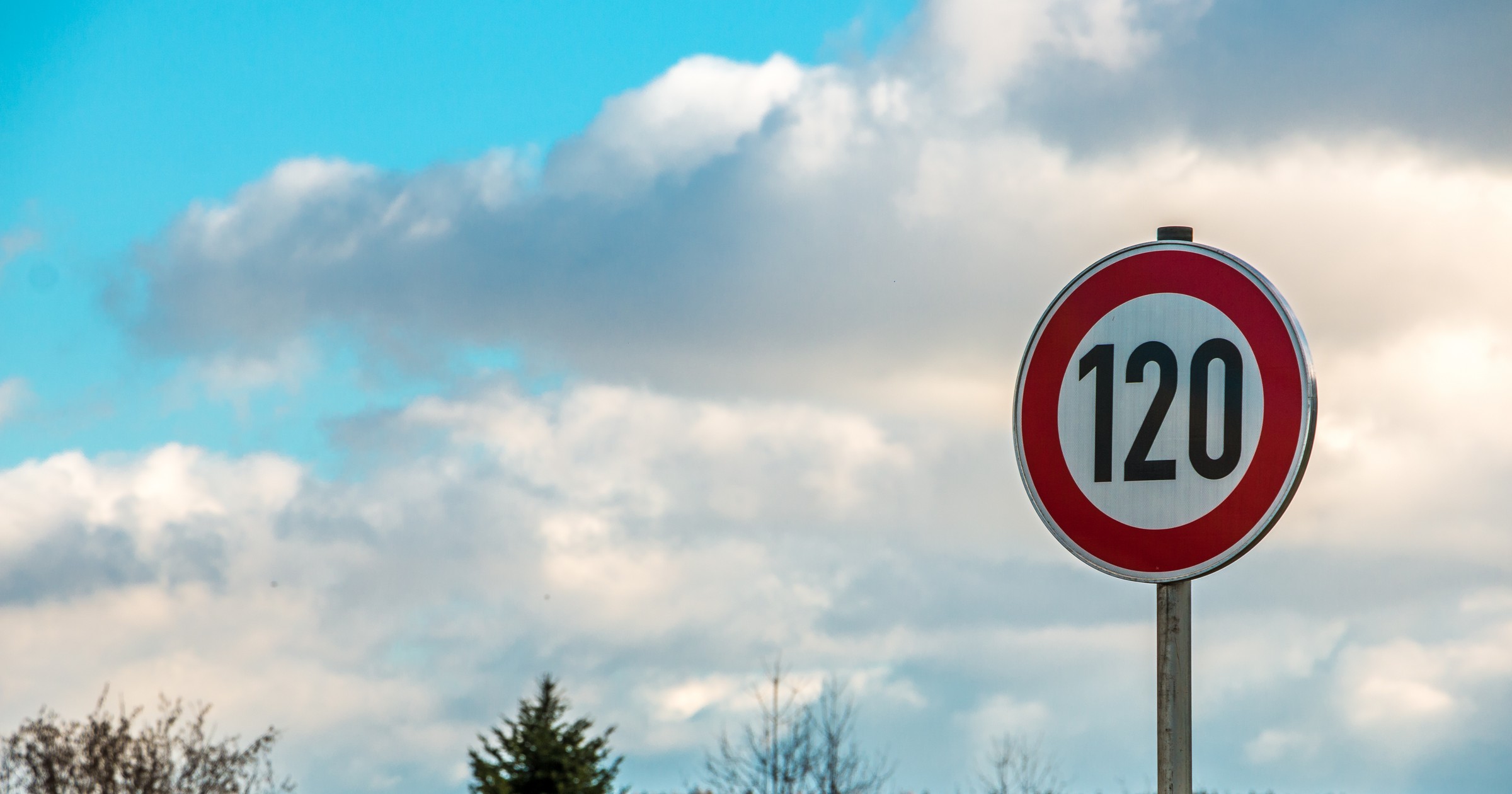 Na odcinku autostrady A9 w Niemczech wprowadzono limit prędkości do 120 km/h. Czy to rozwiązanie przyniosło spodziewany efekt? | zdj. ilustracyjne