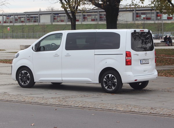 Opel Zafira Life 2.0 Diesel Elite Long – bus klasy biznes