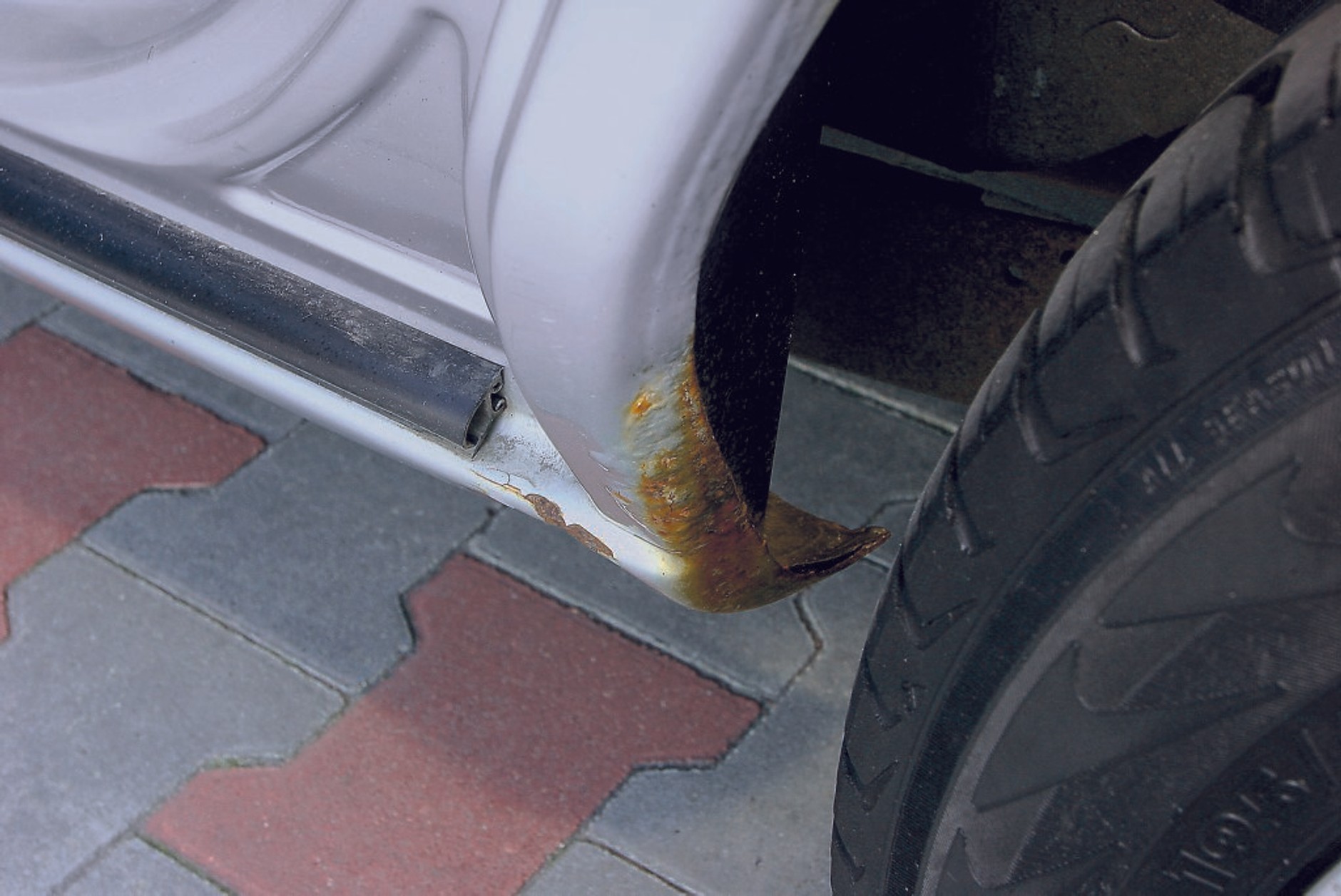 Ford Mondeo I - korozja