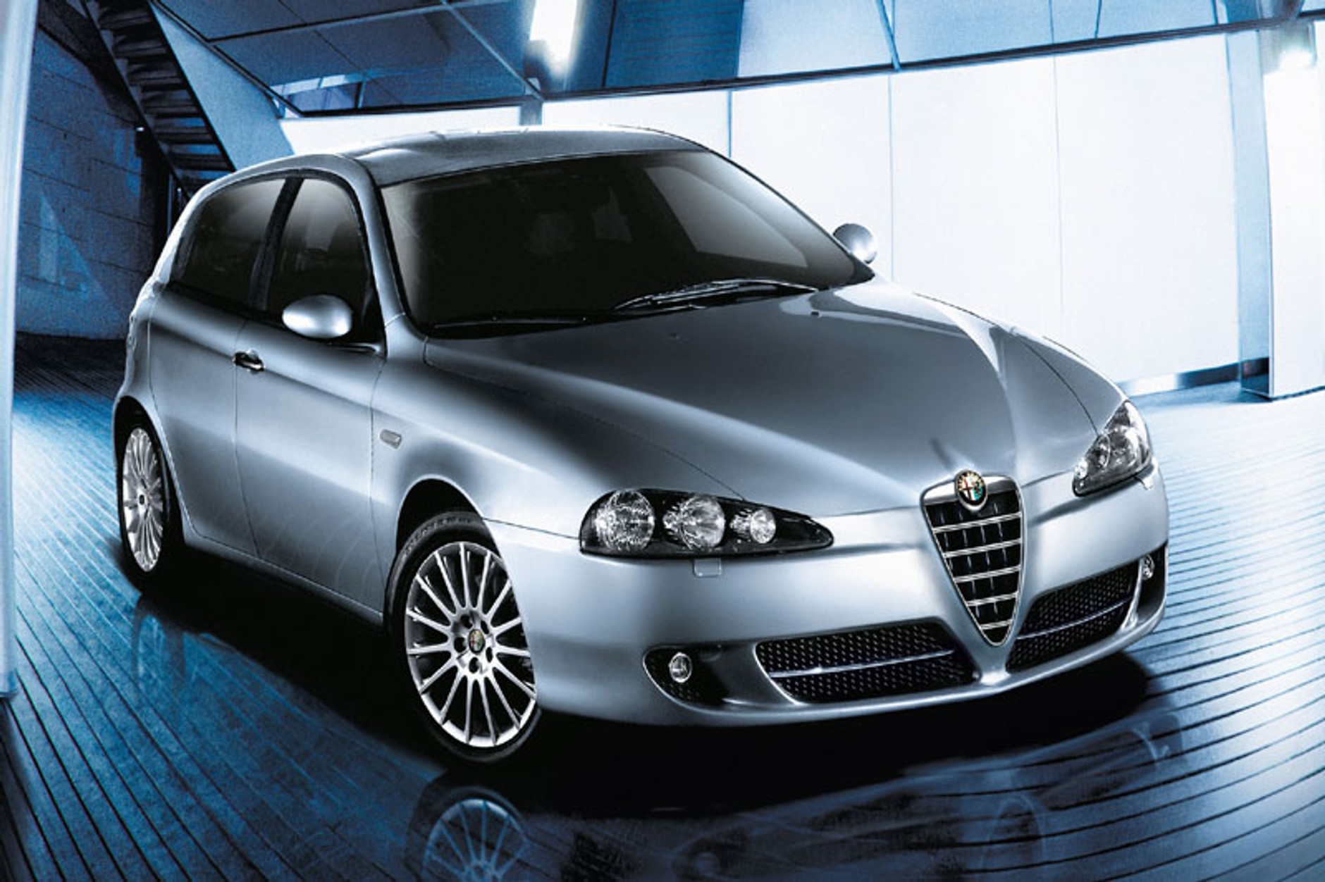 Ostatni face lifting Alfy 147