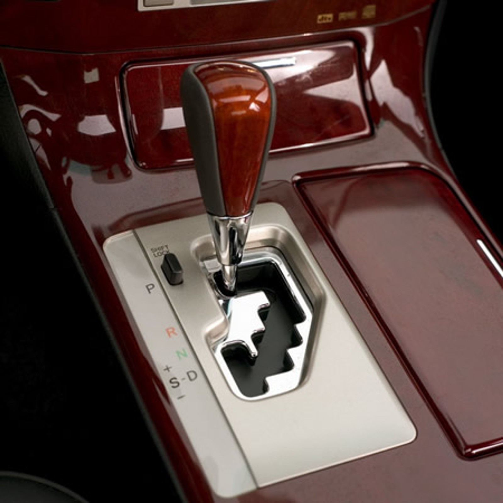 Pekin 2006: Hongqi Tonk HQ3