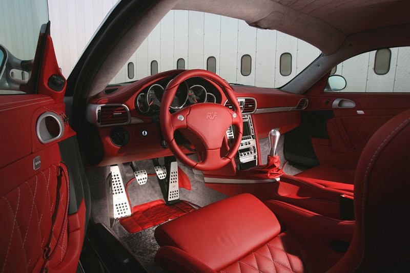 Ruf CTR 3: nowy sportowiec z 700 końmi