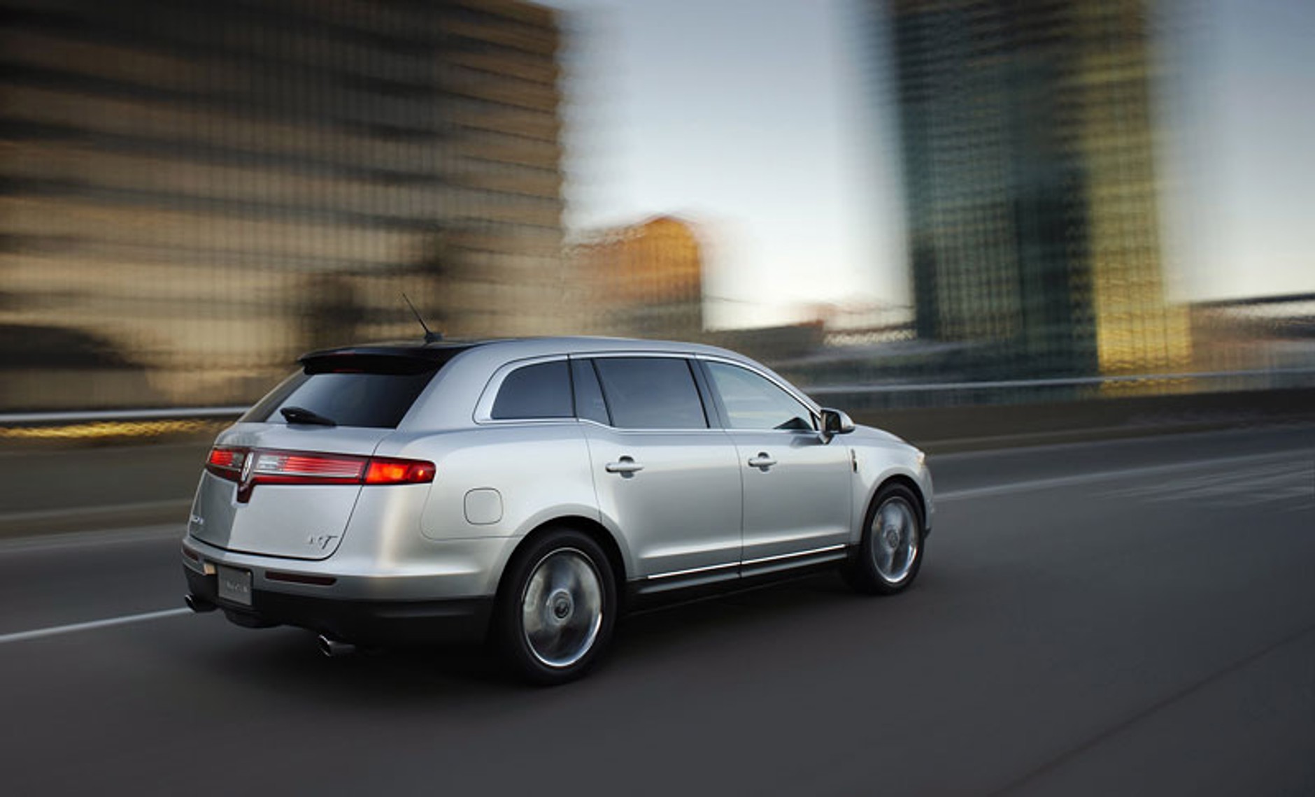 Lincoln MKT - wersja seryjna ubiegłorocznego konceptu