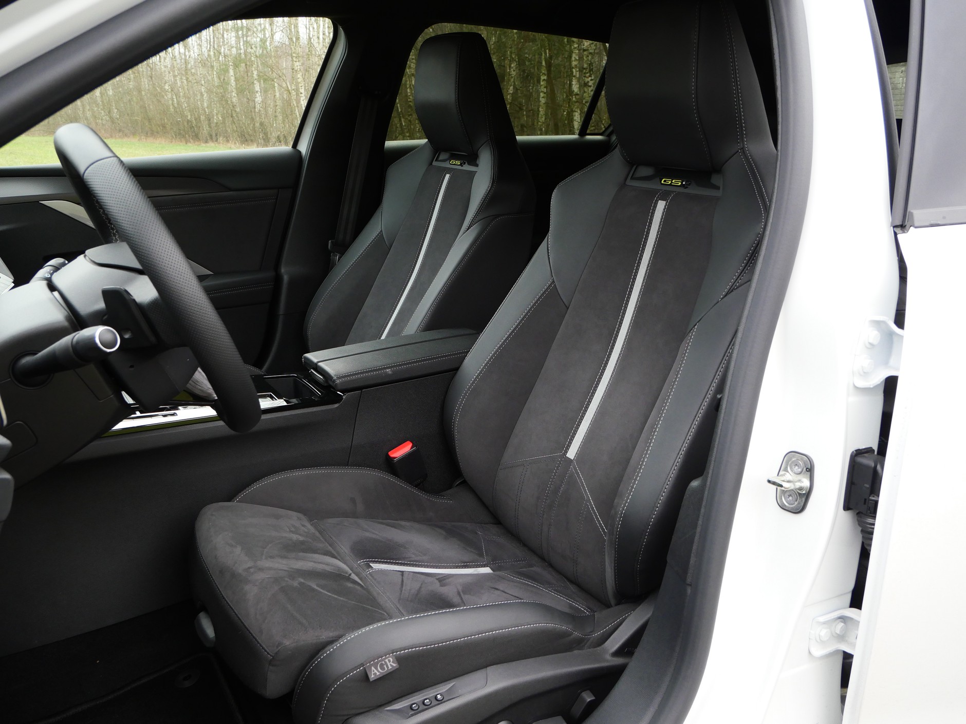 Opel Astra Sports Tourer GSe plug-in hybrid 225 KM