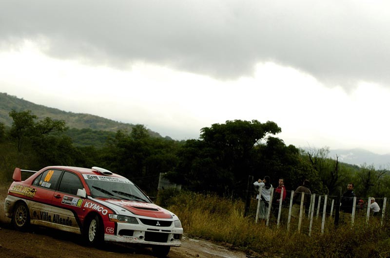 Rajd Argentyny 2008: Loeb zdecydowanym liderem (I. etap)