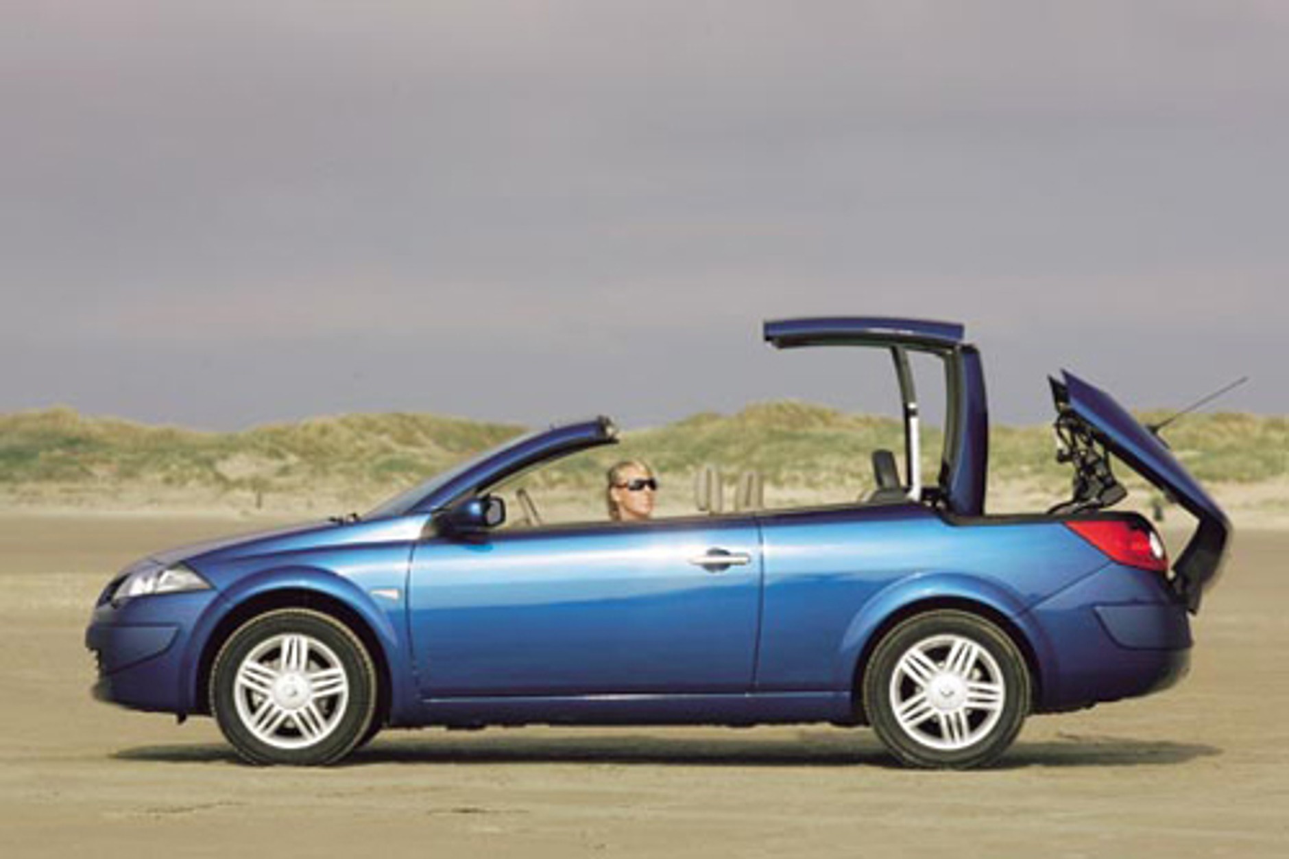 VW Eos, Opel Astra Twin Top, Peugeot 307 CC, Renault Megane Coupe Cabrio - Nie kryjmy się przed słońcem!