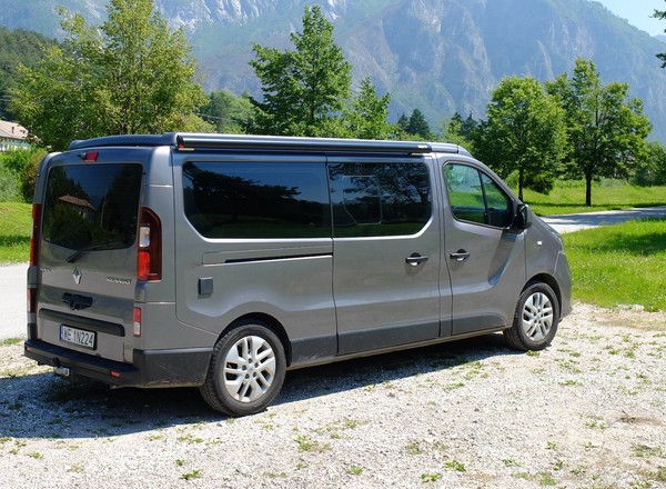 Renault Trafic z zabudową kempingową Wavecamper - alternatywa dla Volkswagena Californii?