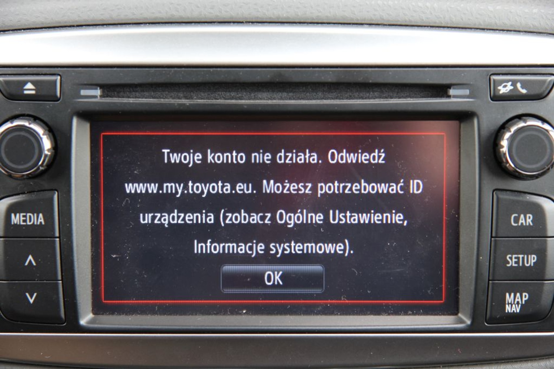 Oto komunikat, który zobaczymy przy próbie logowania zanim jeszcze założymy konto.