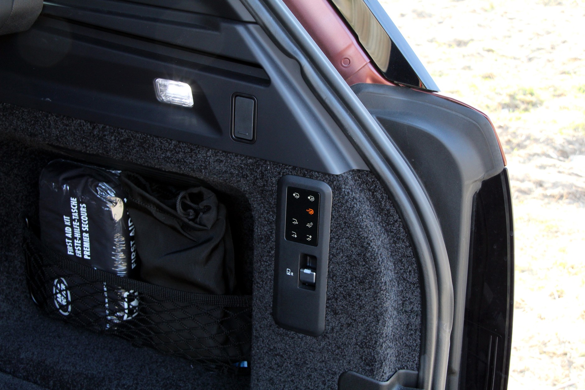 Range Rover 4.4 V8 SV LWB