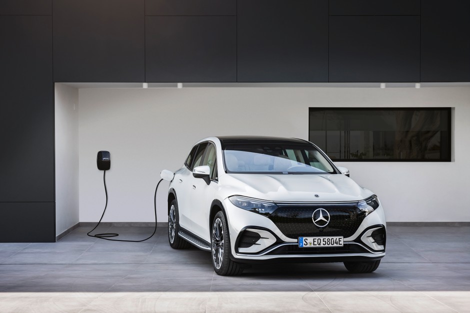Mercedes EQS SUV