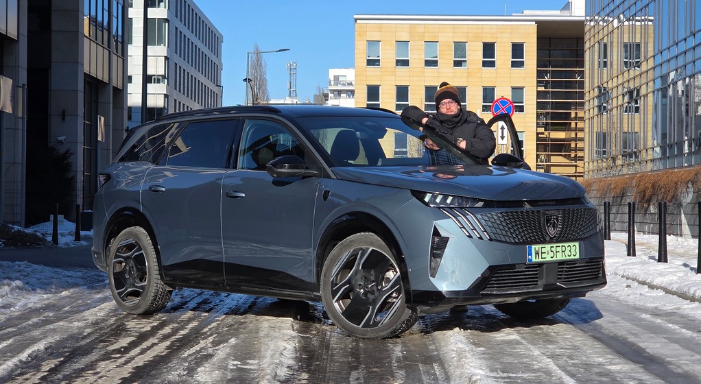 Peugeot e-5008 Dual Motor - test zimowy