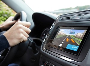 Parrot Asteroid z TomTom