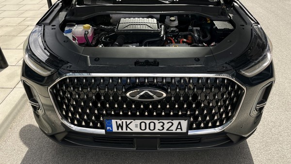 Hybrydowy chiński SUV Chery Tiggo 9