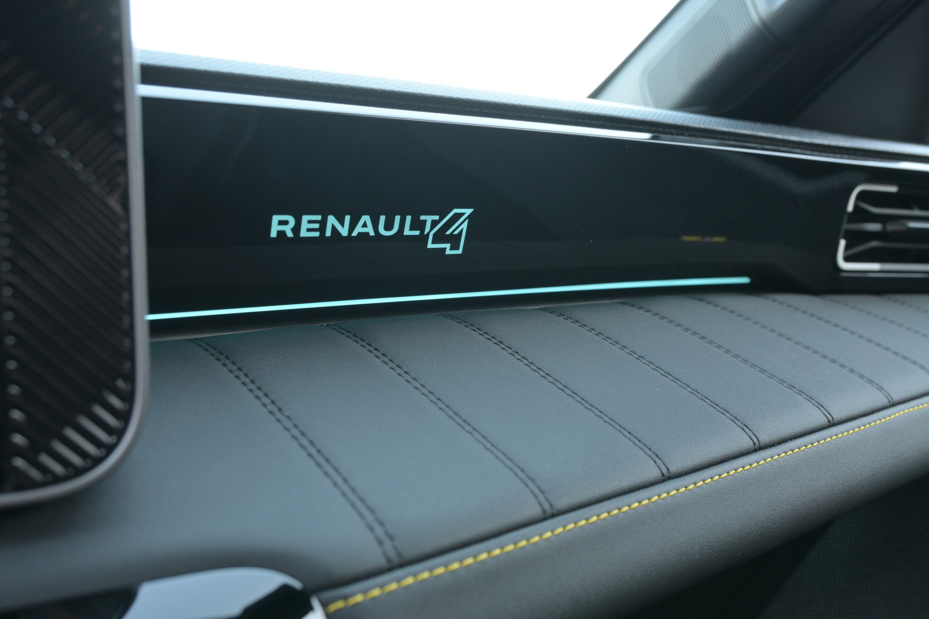 Renault 4 E-Tech