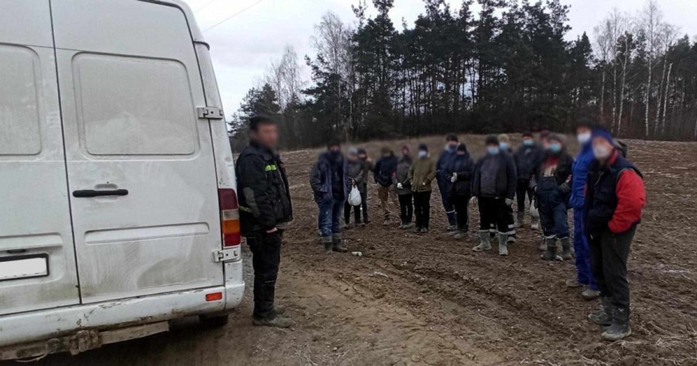 Przewóz 19 pasażerów w 9-osobowym busie