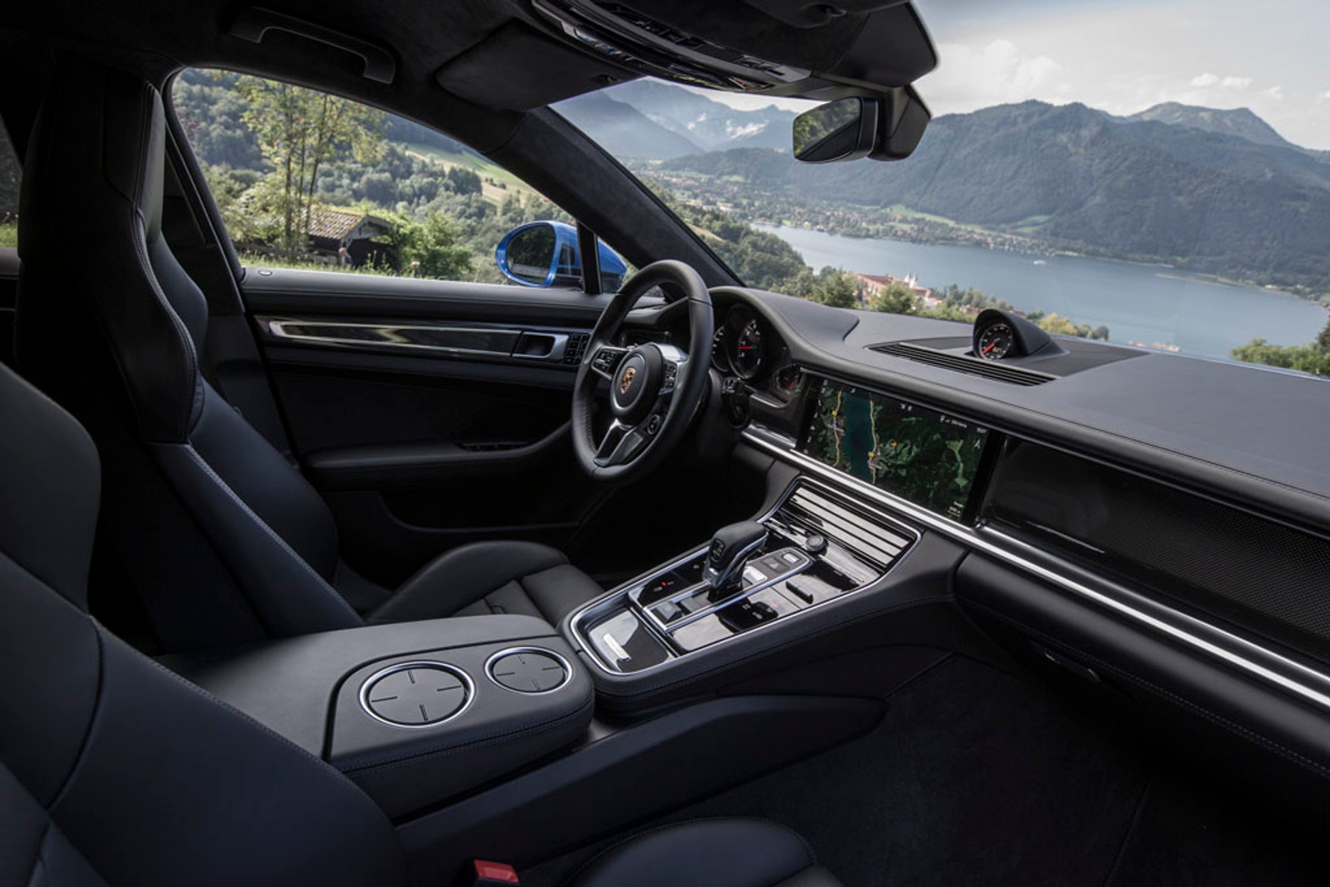 Porsche Panamera Turbo - władca lewego pasa i toru