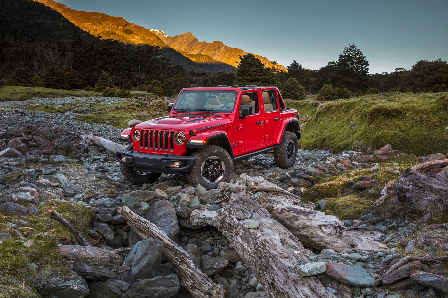 Jeep JL Wrangler Rubicon - ostatni mohikanin