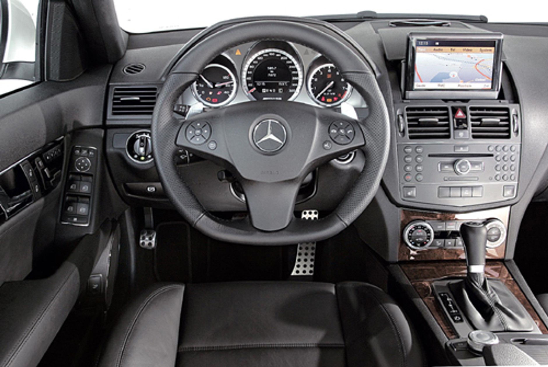 Mercedes C63 AMG kontra BMW M3 - Gaz do dechy!