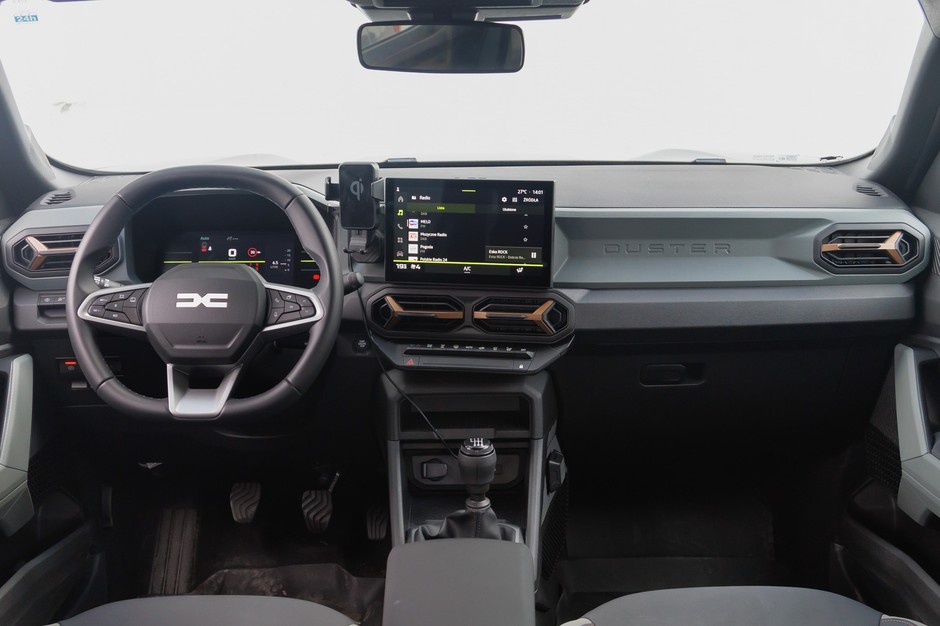 Dacia Duster kontra MG ZS. Porównanie dwóch budżetowych samochodów