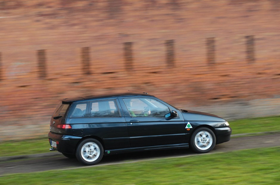 Alfa Romeo 145 2.0 Quadrifoglio Verde: Poszukiwany rodzynek