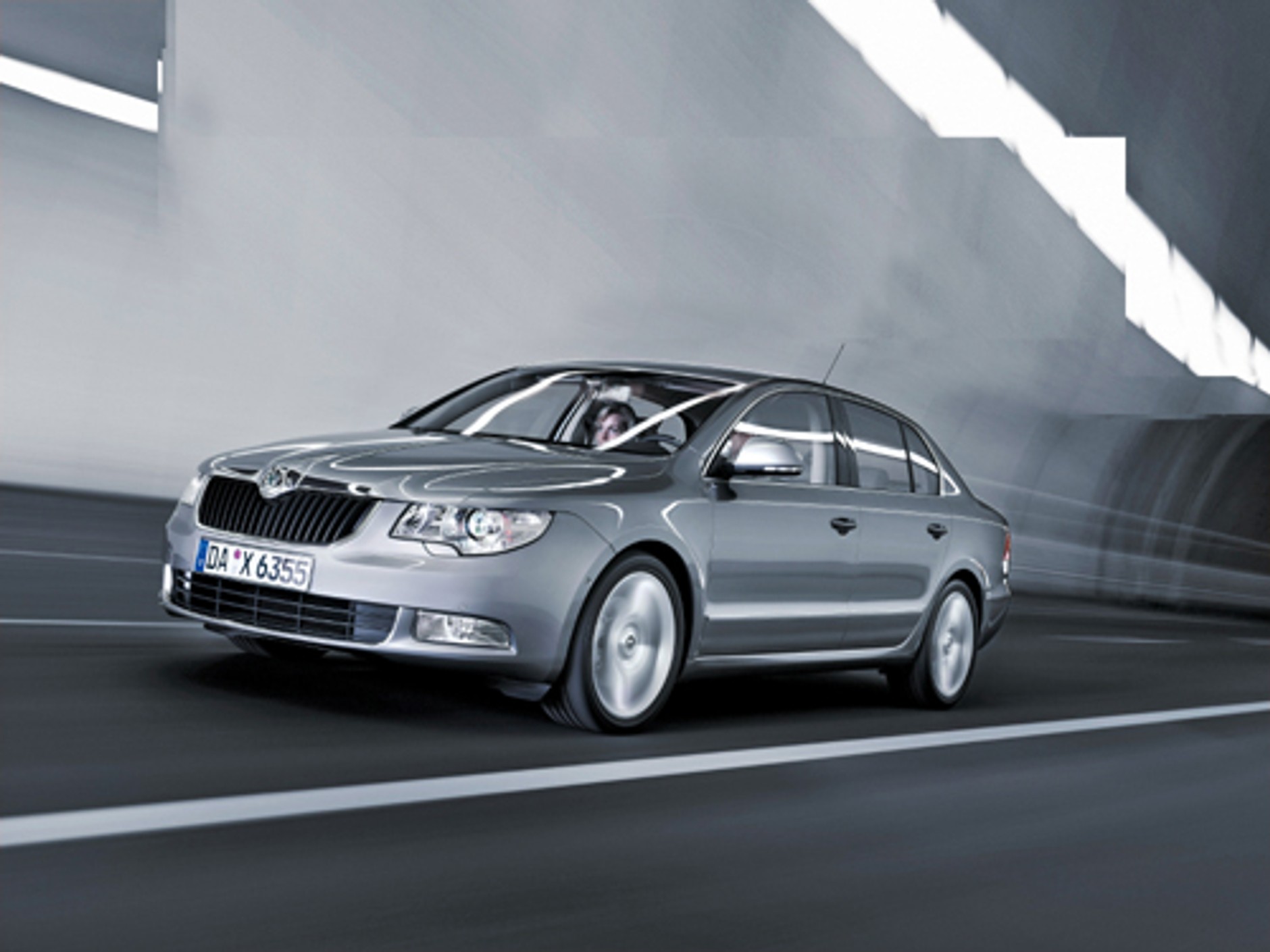 Nowa Skoda Superb - Olbrzym w promocji