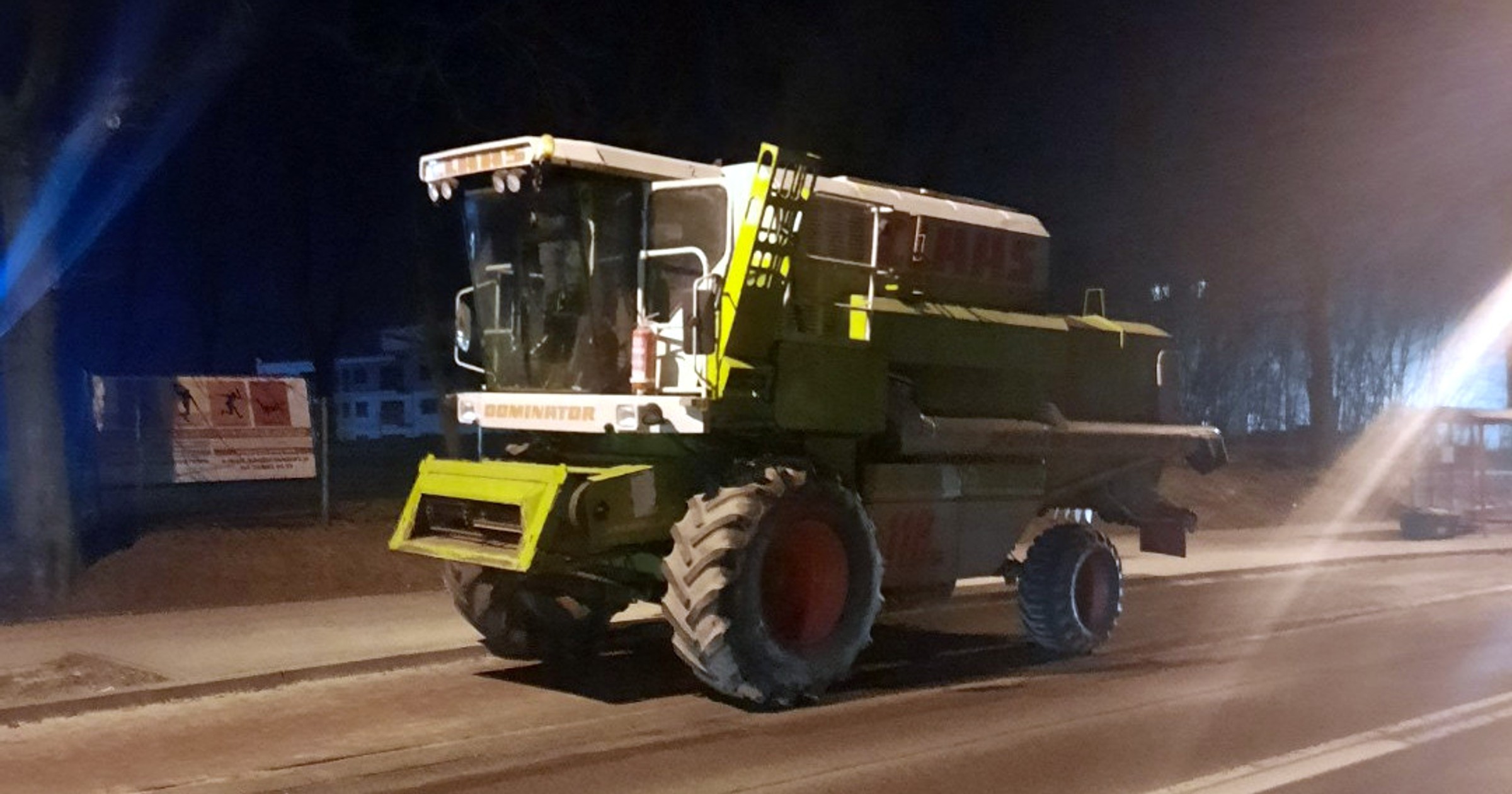 Stan kombajnu był bez zarzutu. Niestety, nie można tego powiedzieć o rolniku