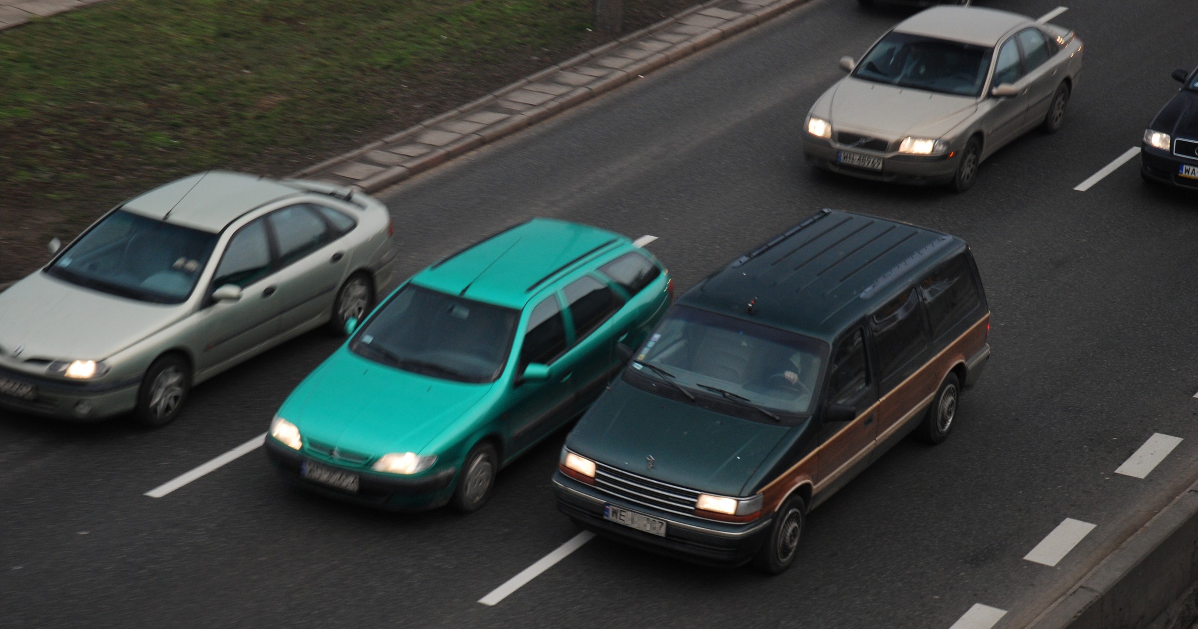 Jazda po pasie ruchu – czy to takie trudne?