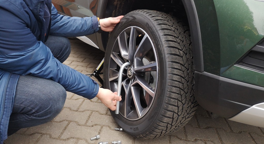 Wymiana koła – to kiedyś było proste