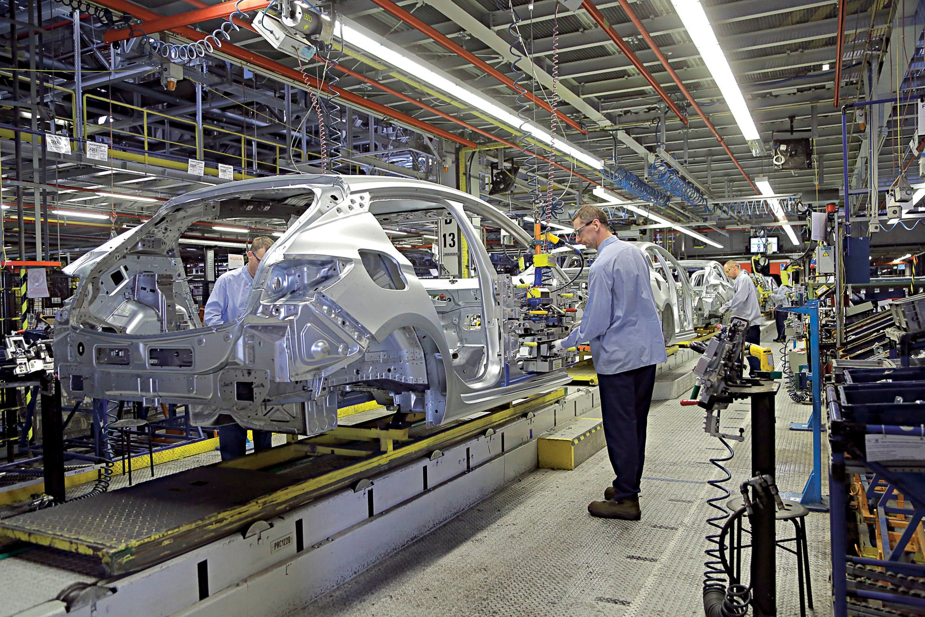 Fabryka Opla w Gliwicach: etapy produkcji Astry na wydziale karoserii