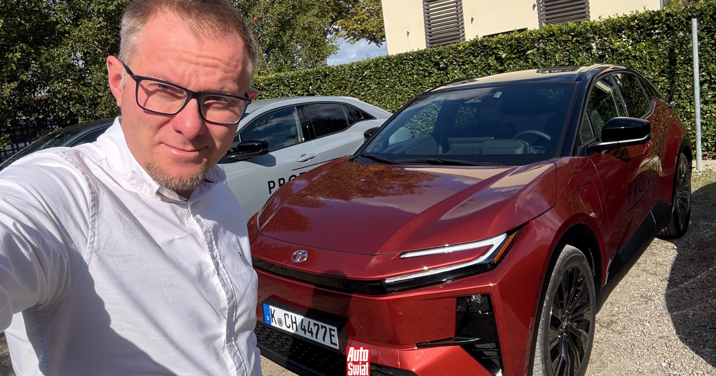 Jeździłem całkiem nową Toyotą C-HR – Toyotą C-HR+. To całkowita zmiana koncepcji?