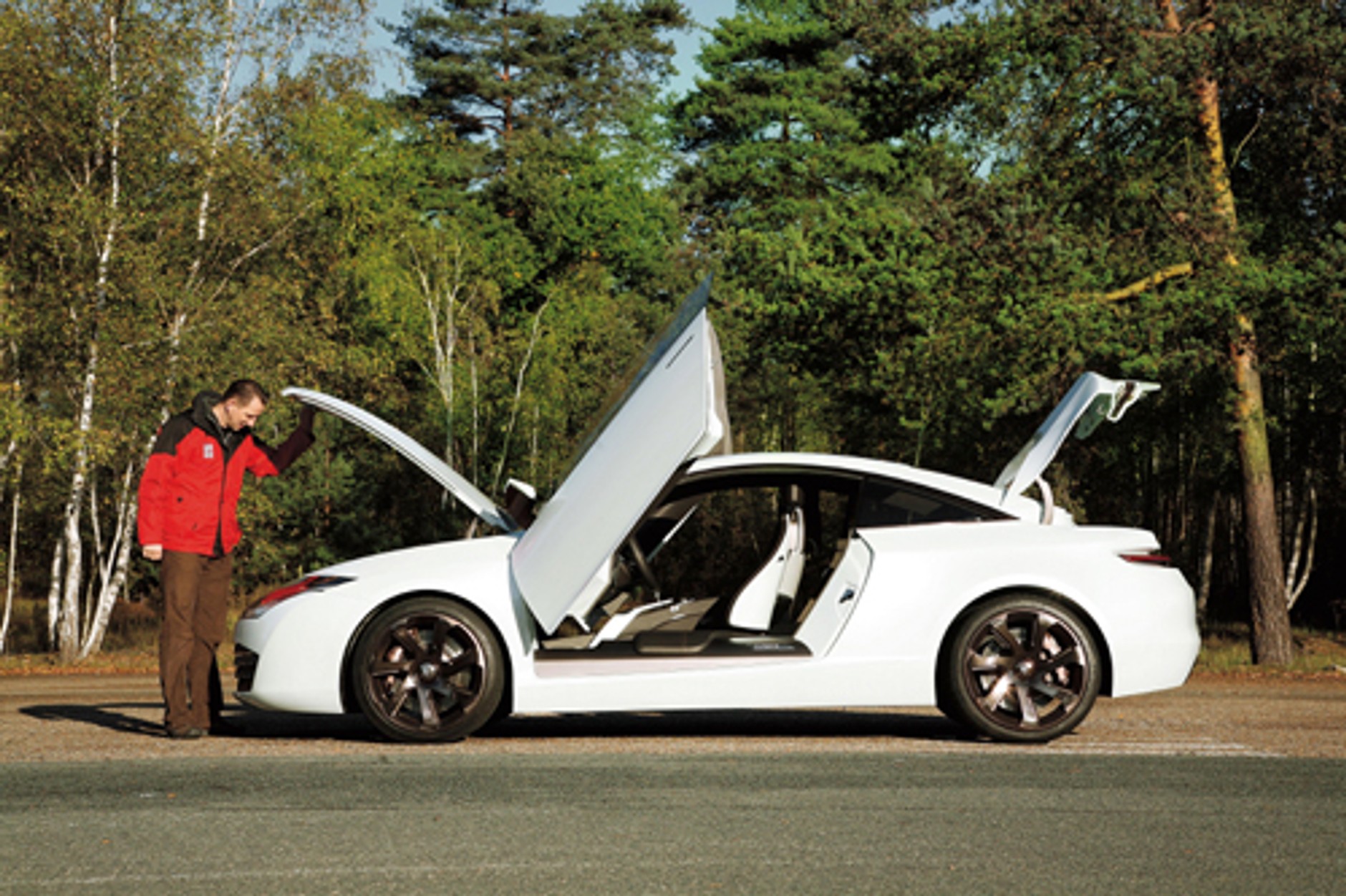 Renault Laguna Coupe - Tak może wyglądać Laguna!