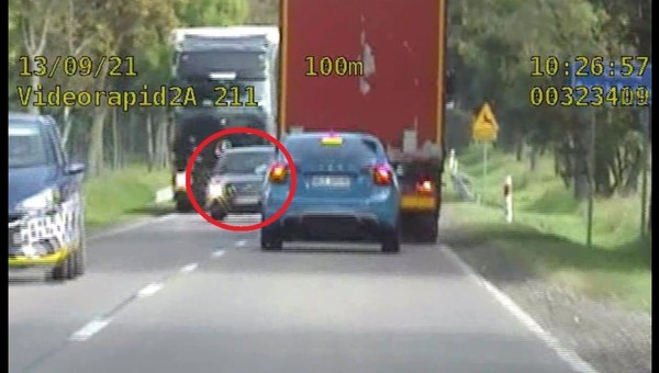 Na czołówkę z TIR-em, czyli wyprzedzanie "na żyletki" 